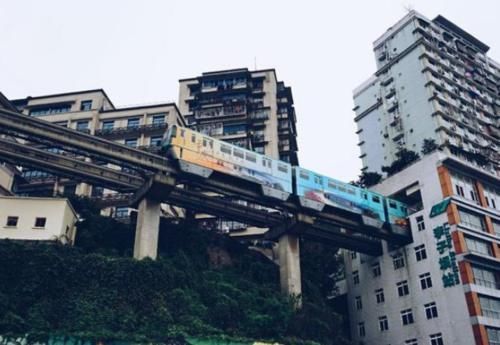  重庆：中国这一座的城市，因面积过大，常常被人误以为是一个省