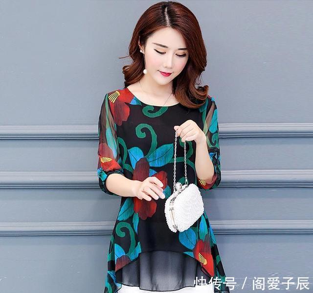 一口气:“奶奶衫”终于出新款了,一口气给妈妈和婆婆各买2件,洋气体面