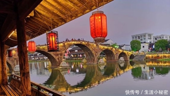 杭州名气最大的古镇，好评如潮，如今为何游客称体验感最差？
