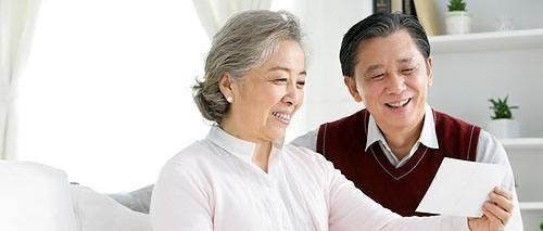  「养老金」一次性缴纳10万，农民每月领取1200元养老金，你会愿