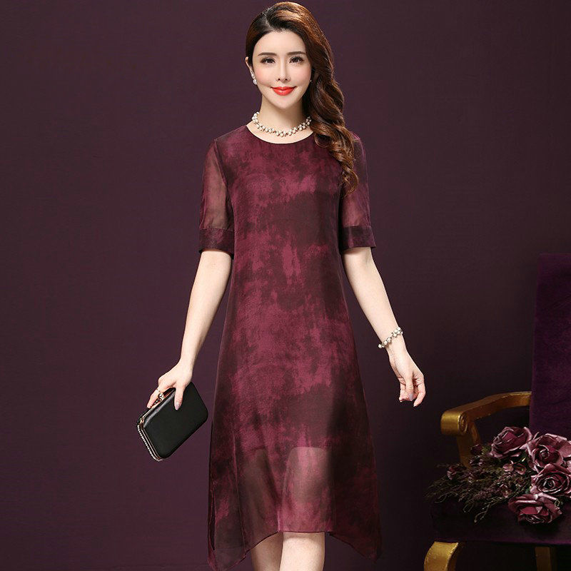 这裙子不简单，很精致!“假两件”改良旗袍，60后穿迷倒一条街