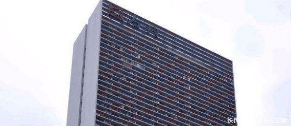  「大厦」重庆这座“蜂巢”大厦，里面住的几乎是大学生，本地人