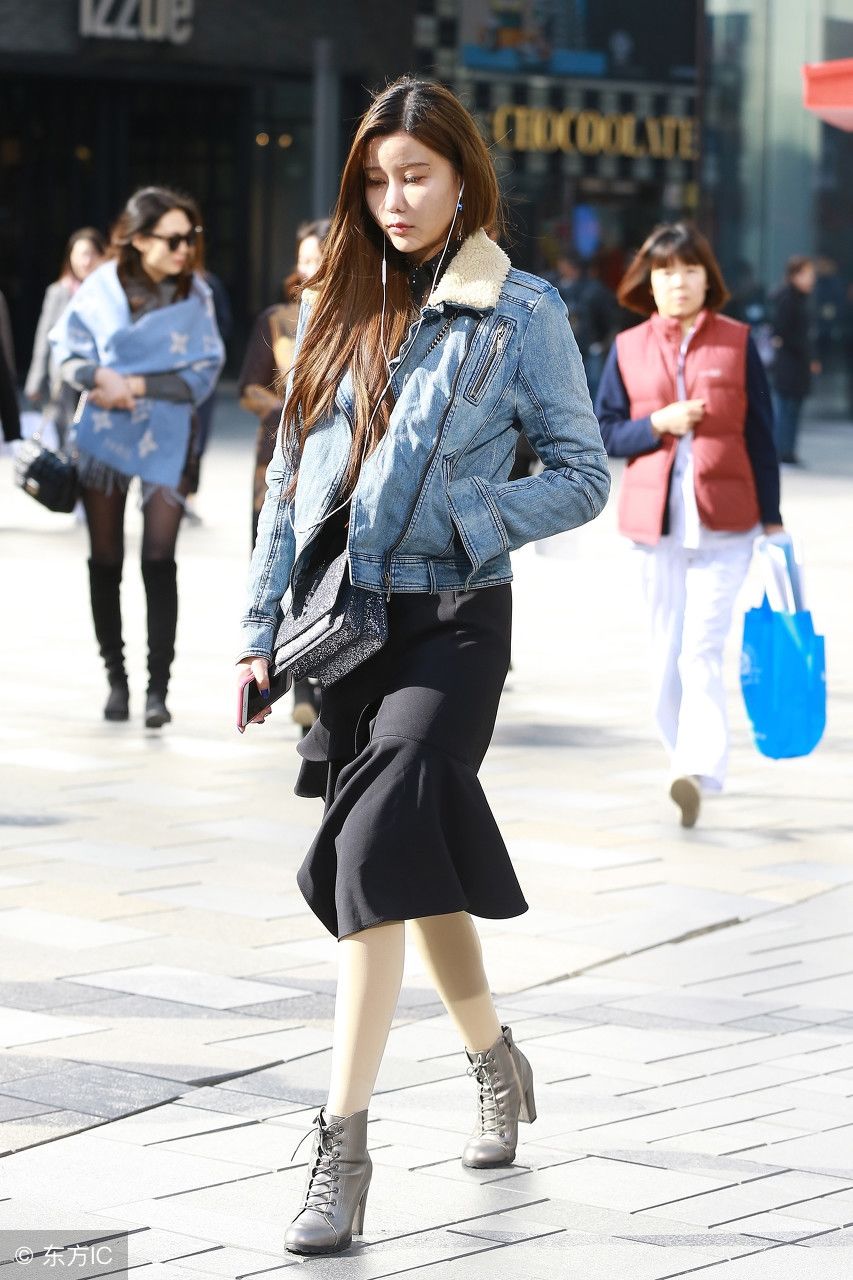 街拍北京美女，小姐姐就是有范儿