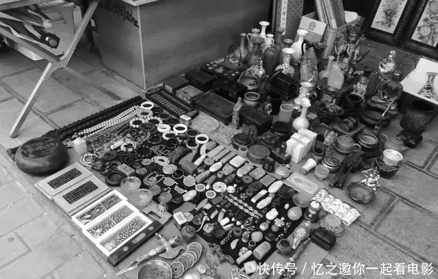 凌晨两点的西安＂鬼市＂，光怪陆离还藏着这么多秘密...