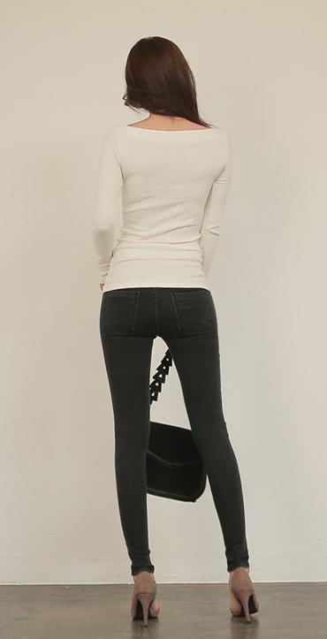 紧身裤有着一万种姿态，穿出优美身形，美的不想眨眼