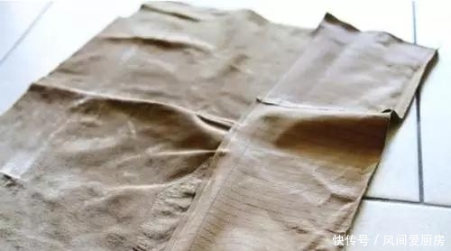  [实用]废弃仿貂皮裤子变身实用流苏包教程