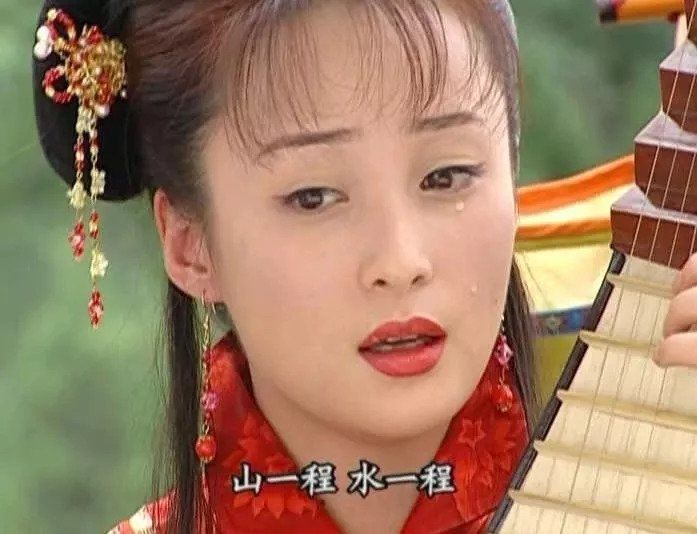 mc单色照片,剧中惊艳的打酱油美人,蒋勤勤过目不忘,而她虽美却被削掉