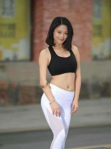 打底裤的美总是那么的别致，让你时髦感爆棚！