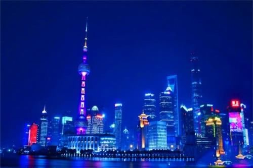 上海外滩和成都九眼桥的夜景,哪一个更吸引人?哪一个更有魅力?