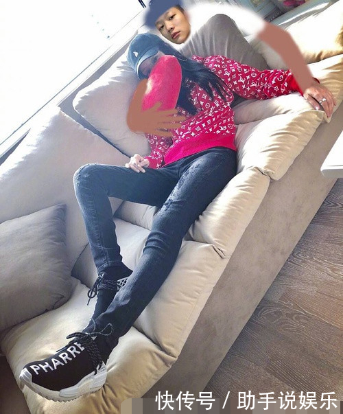 李小璐一张照片引出轨争议，官方怒甩未P原图辟谣