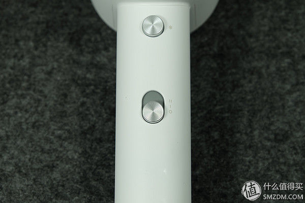 不只有颜值，还很有实力，但仍需改进:直白 HL3 便携负离子吹风机