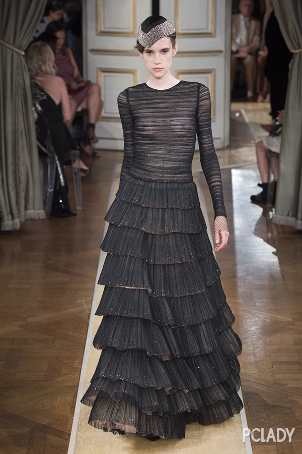 简单点 仲夏秀清凉只要一件透视装