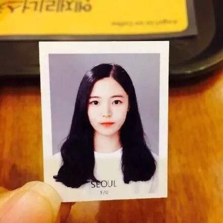 看了韩国妹子的证件照，怀疑自己脸盲！网友：同一个医生很正常！