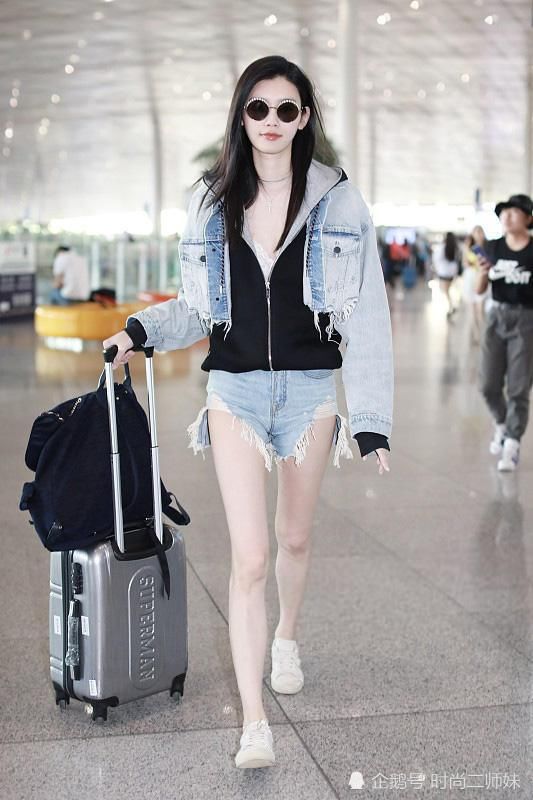 奚梦瑶这条“三角裤”出镜率超高!大半个娱乐圈都在带货!