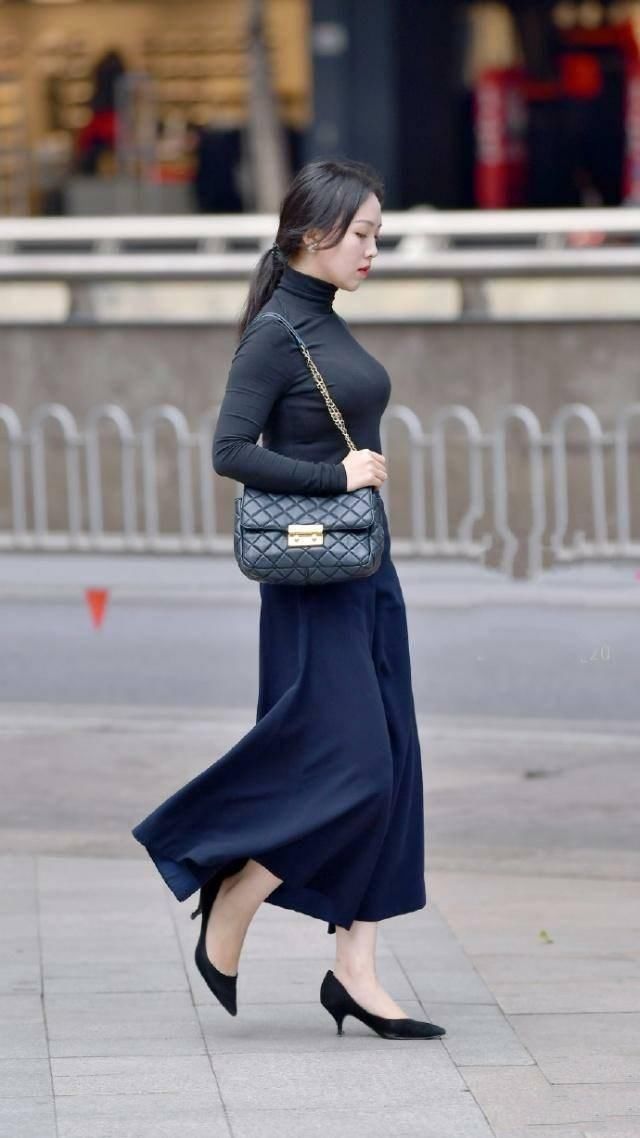 【连衣裙】抹胸的牛仔连衣裙,青春之中带着浪漫的气息