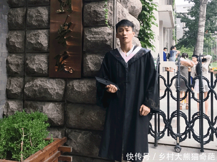 赵海棠爱情公寓和谁一组