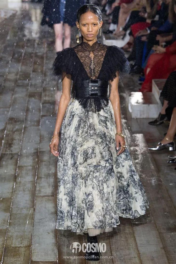 你可以没腰，但不能没腰带!