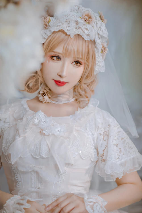 『小裙子』小姐姐的Lolita蕾丝花嫁,美的像仙女,小细腰让人嫉妒!
