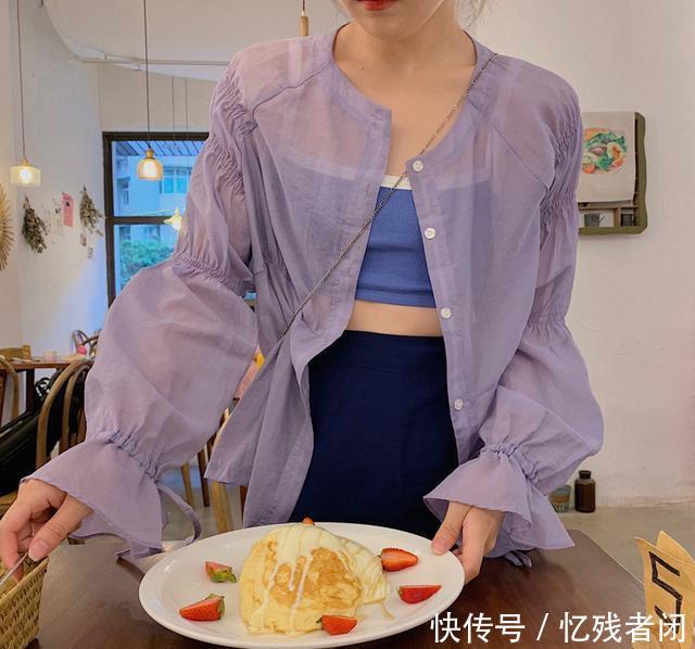 简直@浪漫优雅的紫色系穿搭,简直是早春标配,教你穿出温柔的味道!