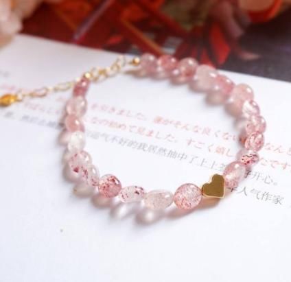 心理测试:4个手链，你最喜欢哪一个呢?测你是什么类型的女孩?