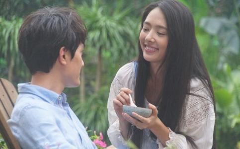 40岁冯绍峰一天微博掉粉一万，网友：活该自作自受，可连累赵丽颖