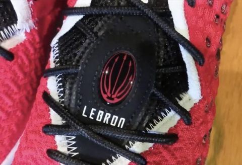  「战靴」再次致敬经典战靴！LeBron 17“Uptempo”实物曝光