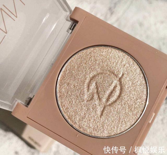  『彩妆』泰国除了好用到可全套入的彩妆之外，还有这些小众香氛也很好买！