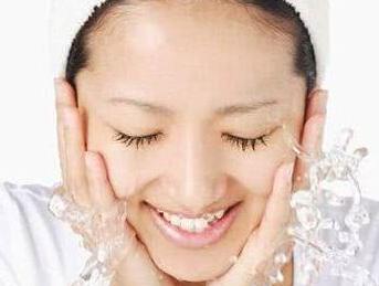 你多年来的“洗脸习惯”对还是不对?看完这些你就明白了!