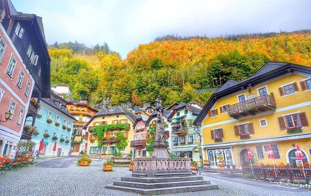 大逆转，中国耗资60亿山寨欧洲小镇，却意外带动了原版小镇经济！