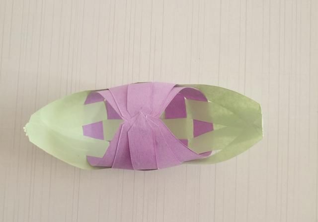  「纸片」儿童手册，用10张小纸片做一只船，易学