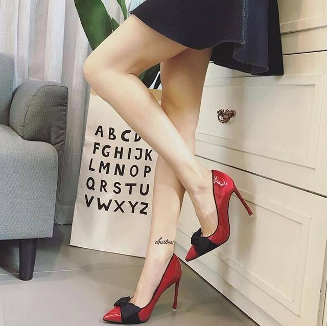 冷艳高贵的尖头高跟鞋,增添满满设计感