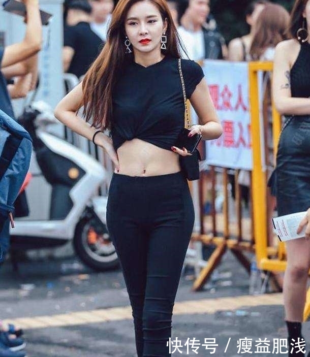 【气质】打底裤的设计,展现优雅迷人的身姿,让女人的气质充满美俏的魅力