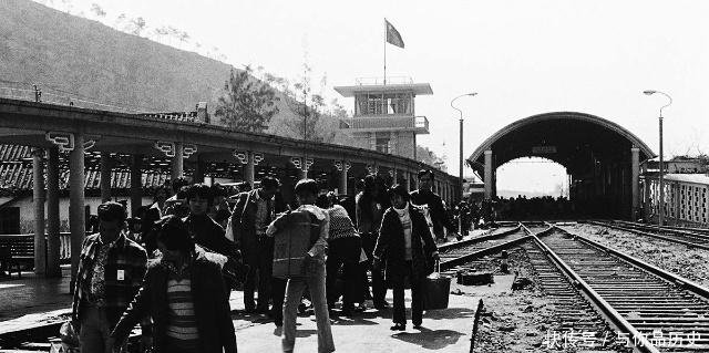 《告台湾同胞书》发布后，台湾少将扮成农民逃回大陆