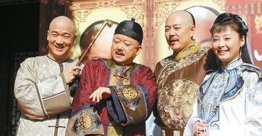  「纪晓岚」纪晓岚写了一副春联, 主人吓出一身冷汗, 乾隆也让他立刻解释