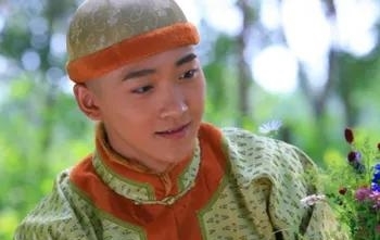 #出演#《锦衣之下》的杨岳,竟还参演过《还珠格格》,难怪看着眼熟!