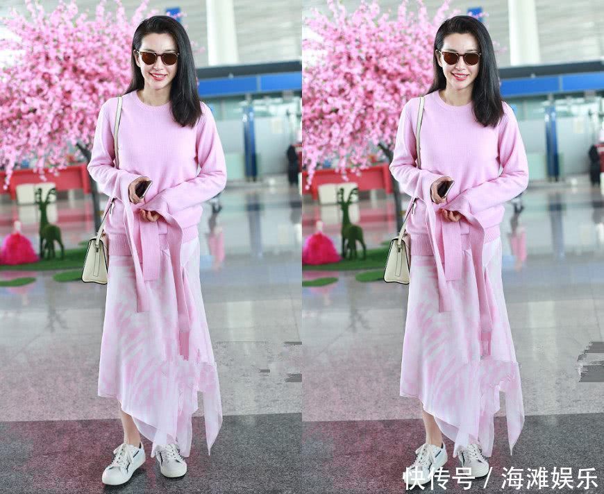 45岁李冰冰厉害！一条粉色高腰裙嫩成18，网友：许文楠好眼光