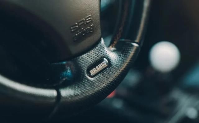  『奔驰』用RWB的态度打造的奔驰190E 你喜欢吗