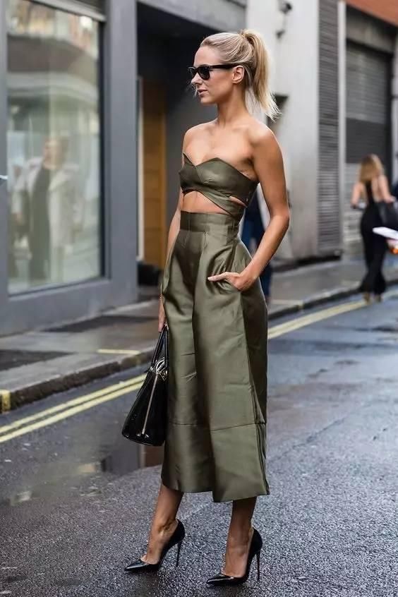 鞋子穿不对，阔腿裤再美也白费!