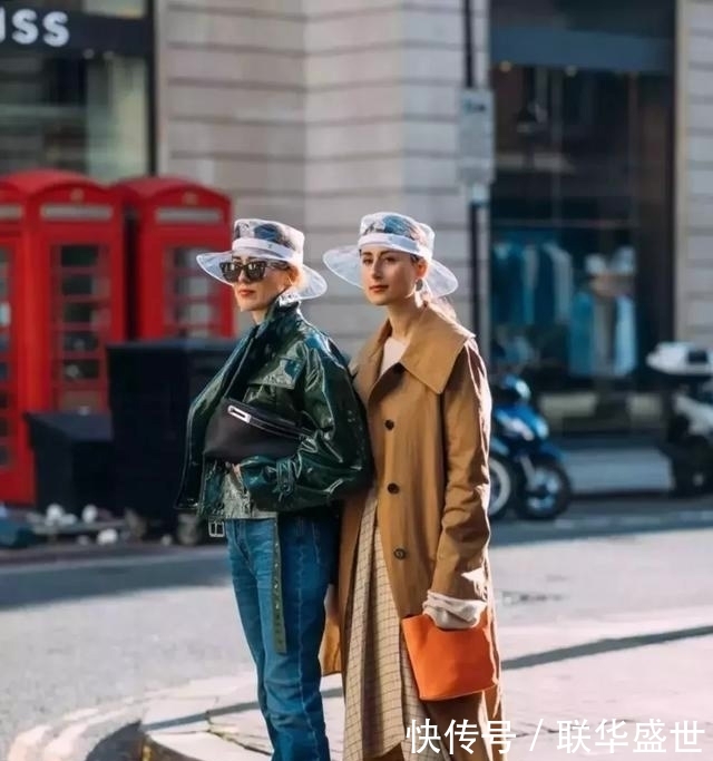 实用:这一件风衣,穿出5种实用且时髦造型