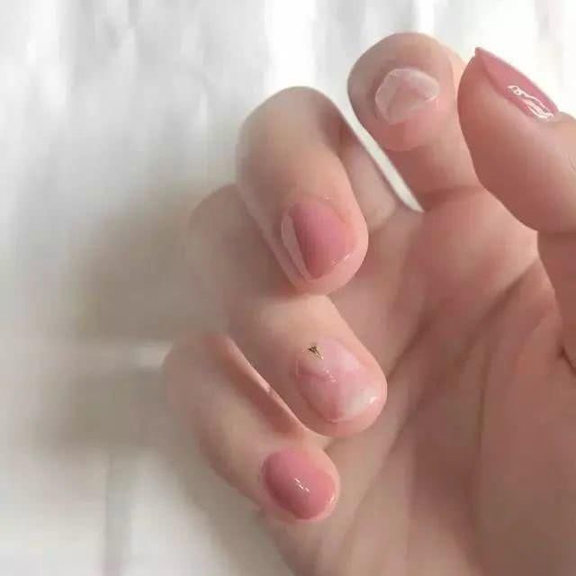 少女:柔嫩的粉色系美甲,每一款都能满足你的少女心!