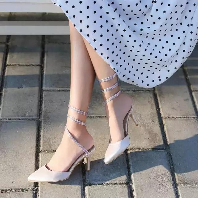 高跟鞋夏季女性的最爱，让你时时刻刻都是完美