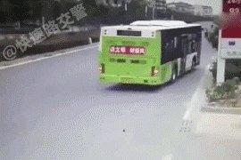 【辟谣】网传石家庄外卖小哥喉咙被耳机线勒断？真相是……