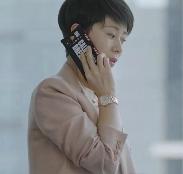  『通勤连衣裙』让你get万年实用的职场穿搭单品！以后上班不愁不会穿了！