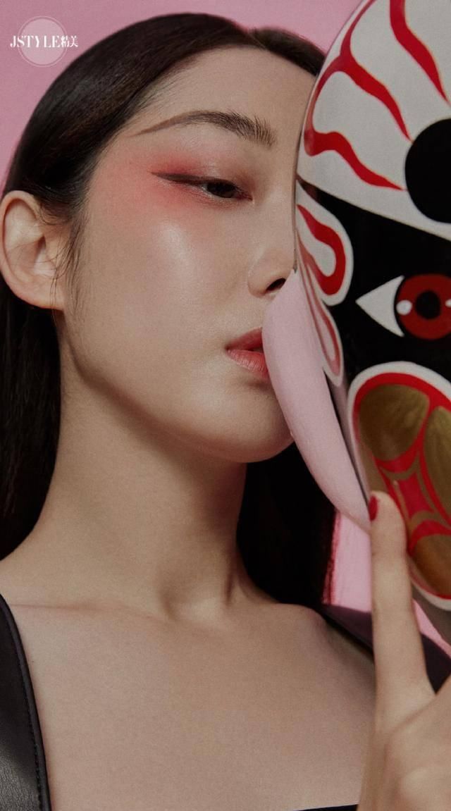  看过■看过蒋梦婕的这组戏曲艺术照，才发觉她确实是先天性的“古装剧脸”！