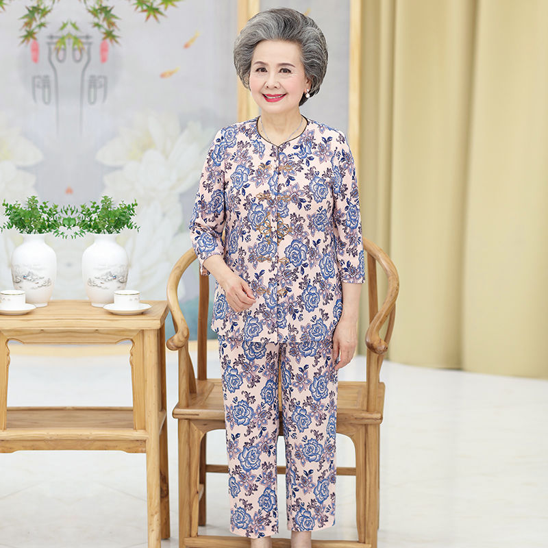 适合50岁妈妈的几款妈妈装，让您美得刚刚好，超显瘦减龄