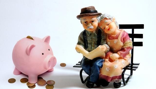  社保局■到退休年龄后，企业不给办退休怎么办？现在知道还不晚