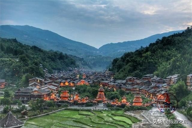 你知道荔波古镇吗？不一样的古韵，好像穿越到东南亚的某座城市