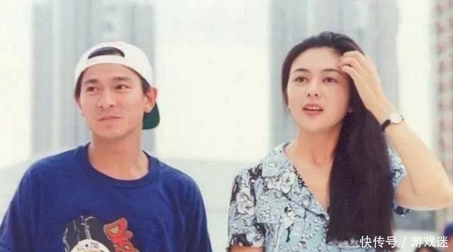  [富商]从富商“收割机”到独立富婆，关之琳带俩保姆遛狗，光头男伴左右