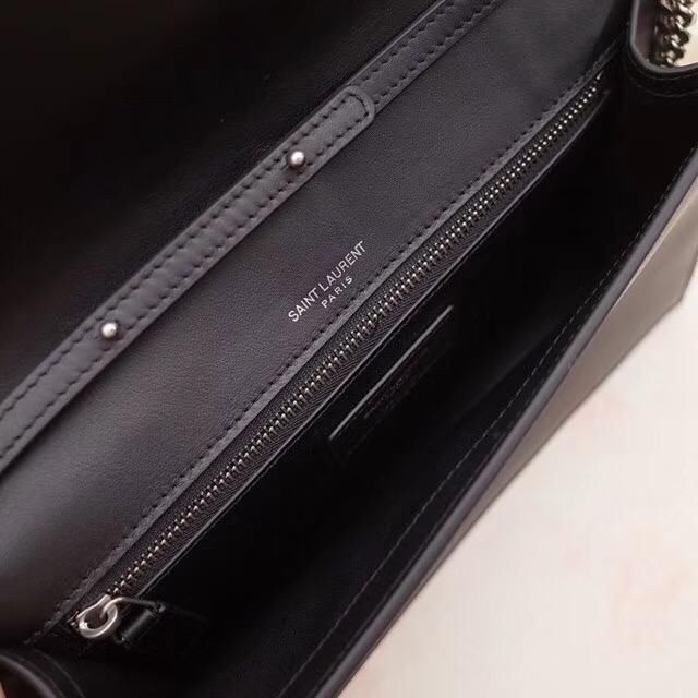 唐嫣化身清洁工 没有了平时的那些大牌时装跟包包 完全两个人