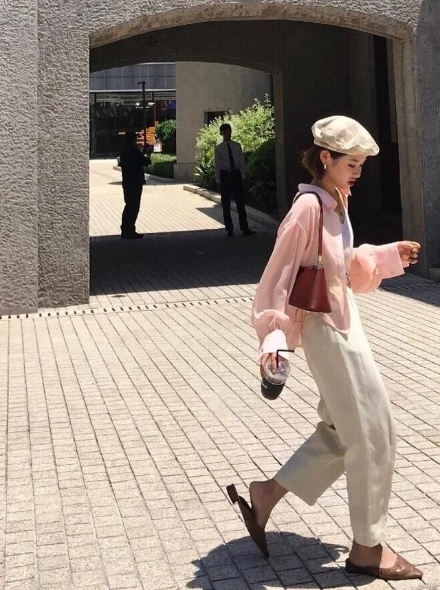  试试：梨形身材的小个子初夏很烦恼？试试这4款裤子，帮你一秒变女神